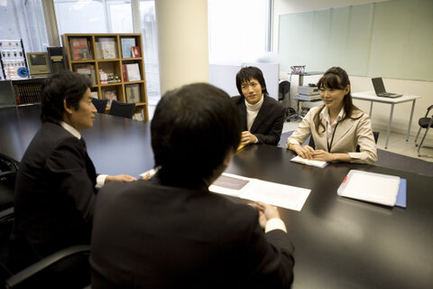 運営コンサルティングのミーティング風景